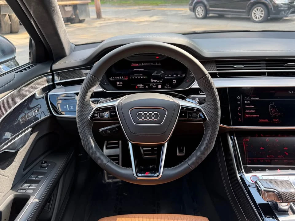 2023 Audi D5 S8 - Image 17 of 20