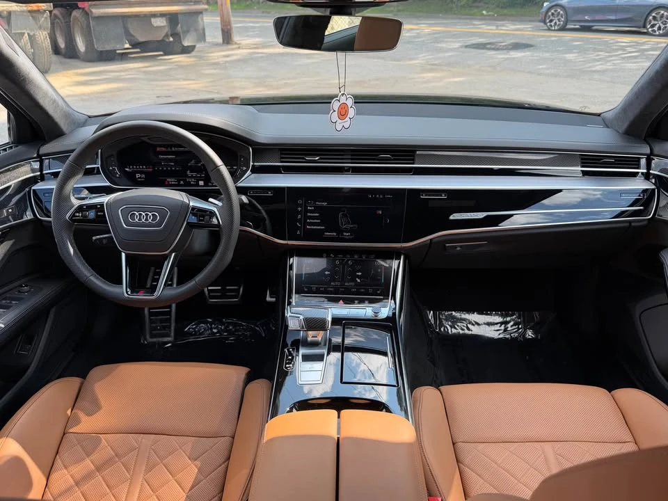 2023 Audi D5 S8 - Image 16 of 20