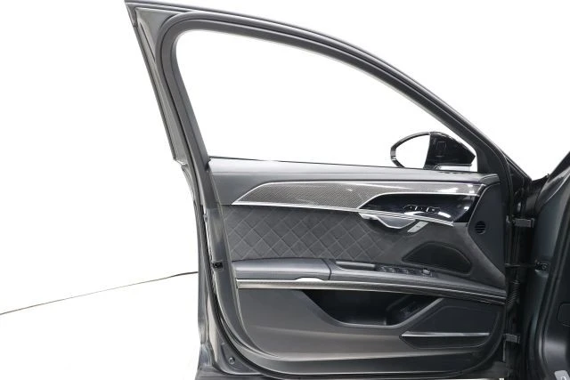 2023 Audi D5 S8 - Image 10 of 31