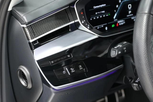 2023 Audi D5 S8 - Image 21 of 31