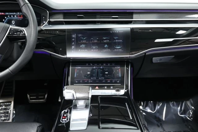 2023 Audi D5 S8 - Image 28 of 31