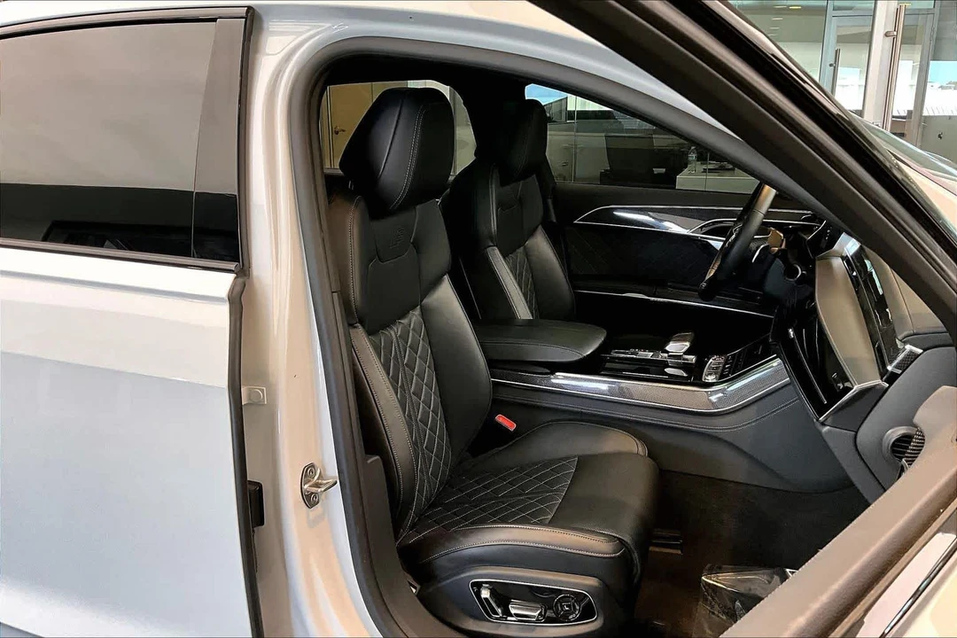 2023 Audi D5 S8 - Image 8 of 12