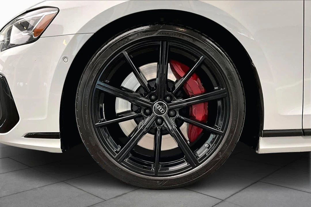 2023 Audi D5 S8 - Image 9 of 12