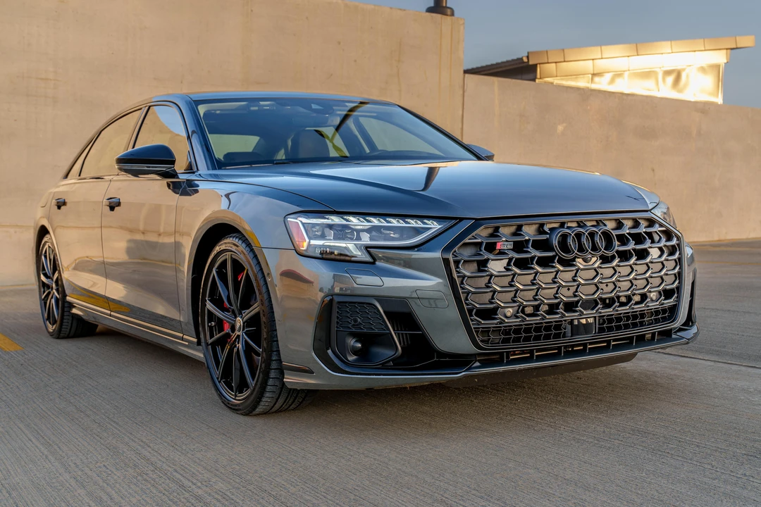 2023 Audi D5 S8 - Image 12 of 31