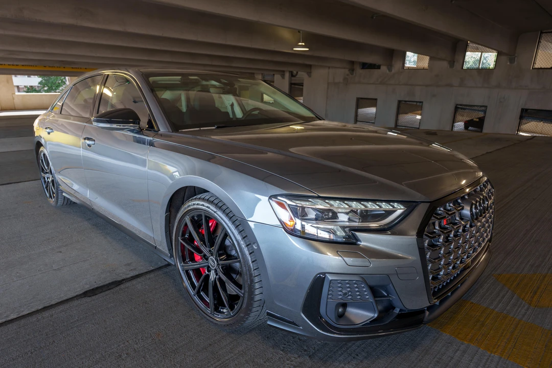 2023 Audi D5 S8 - Image 10 of 31