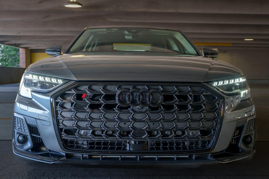 2023 Audi D5 S8 - Image 2 of 31