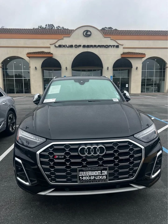 2023 Audi FY SQ5 - Image 2 of 5