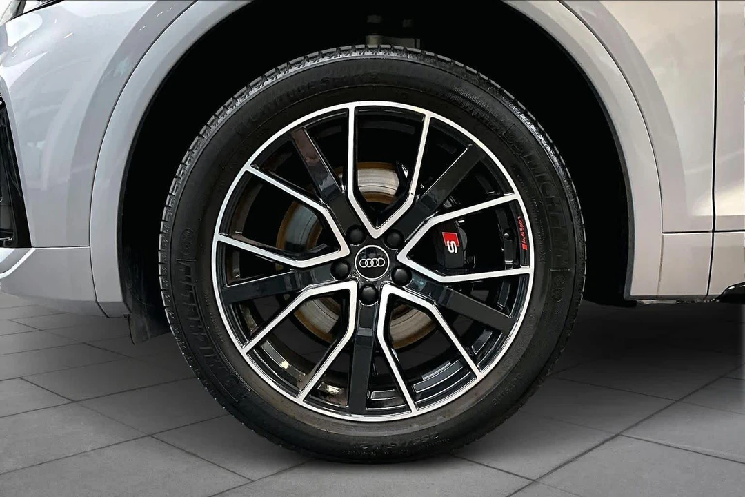 2023 Audi FY SQ5 - Image 10 of 12