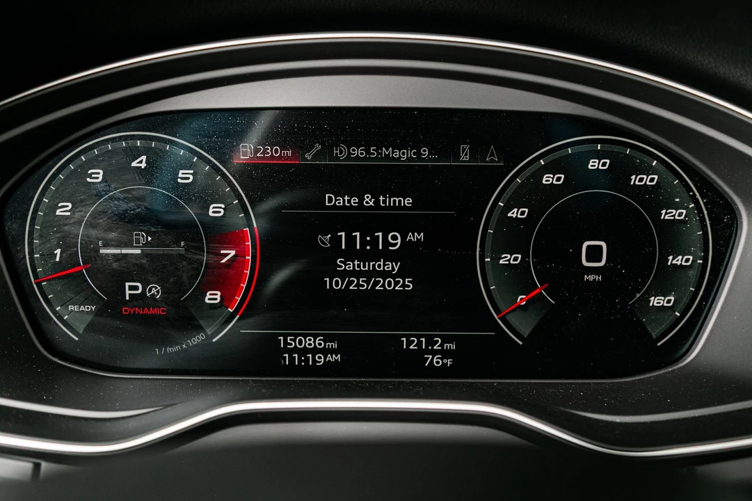 2023 Audi FY SQ5 - Image 14 of 21