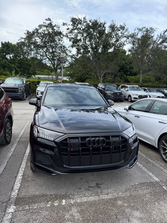 2023 Audi SQ7 - Image 2 of 3