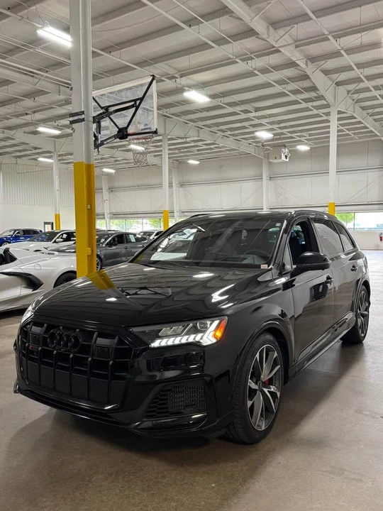 2023 Audi SQ7 - Image 2 of 11