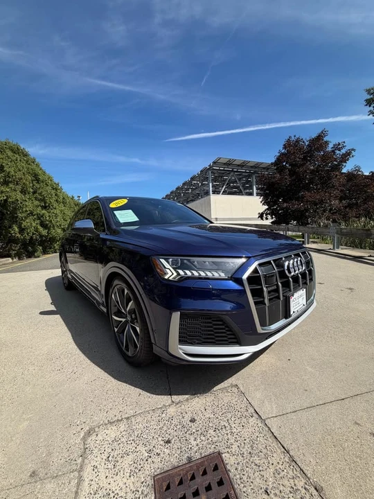 2023 Audi SQ7 - Image 2 of 16