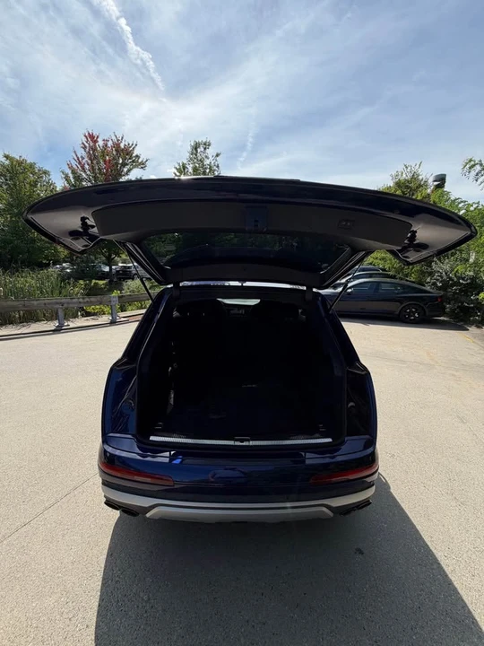 2023 Audi SQ7 - Image 6 of 16