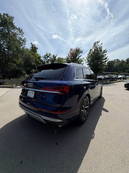 2023 Audi SQ7 - Image 4 of 16