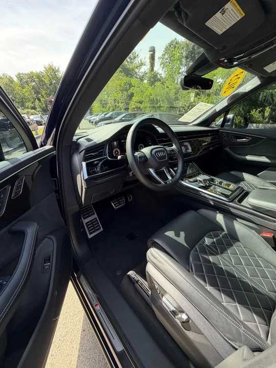 2023 Audi SQ7 - Image 11 of 16