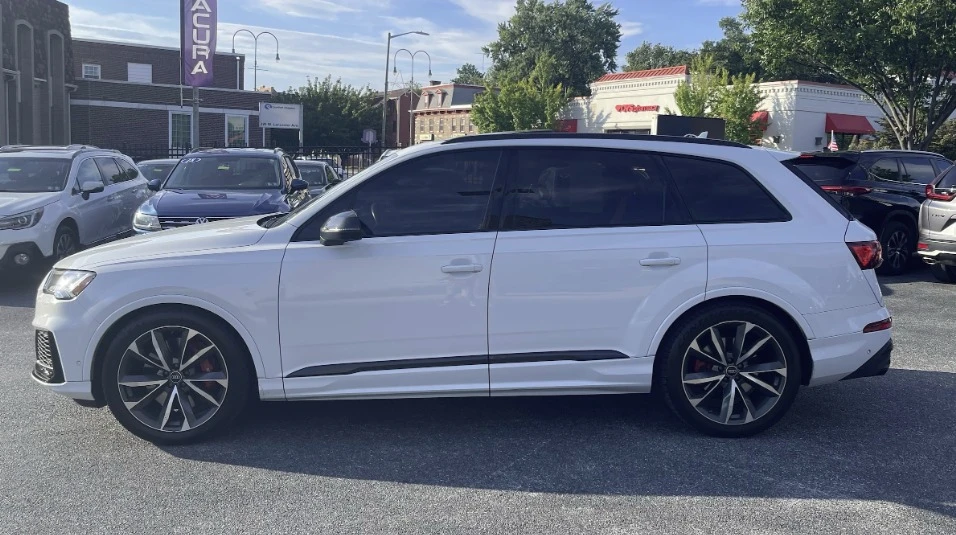 2023 Audi SQ7 - Image 4 of 10