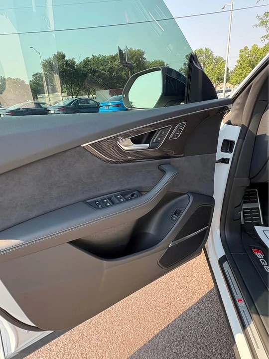 2023 Audi SQ8 - Image 8 of 19