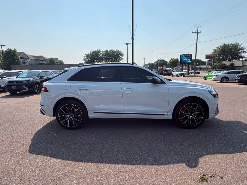 2023 Audi SQ8 - Image 4 of 19