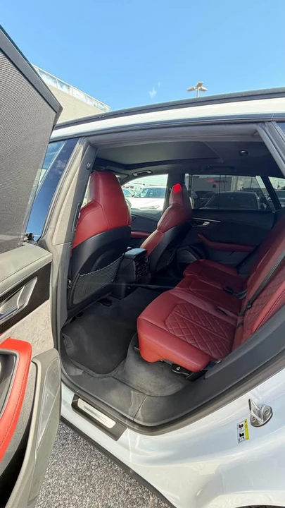2023 Audi SQ8 - Image 8 of 15