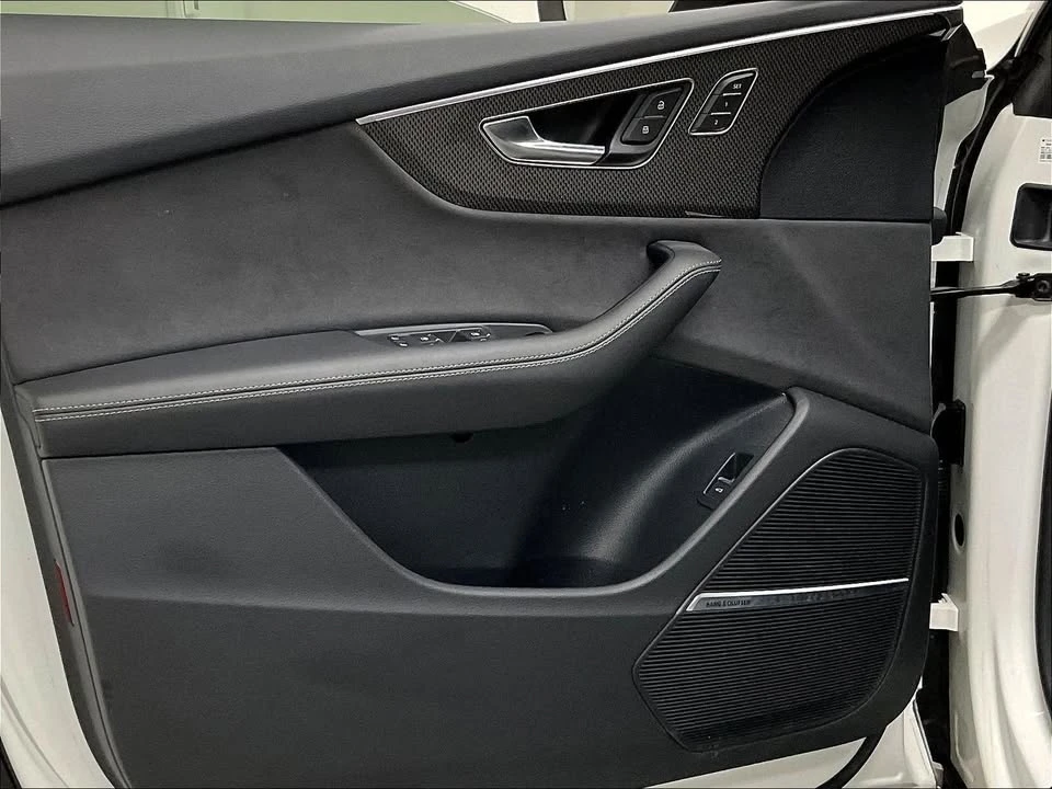 2023 Audi SQ8 - Image 9 of 18