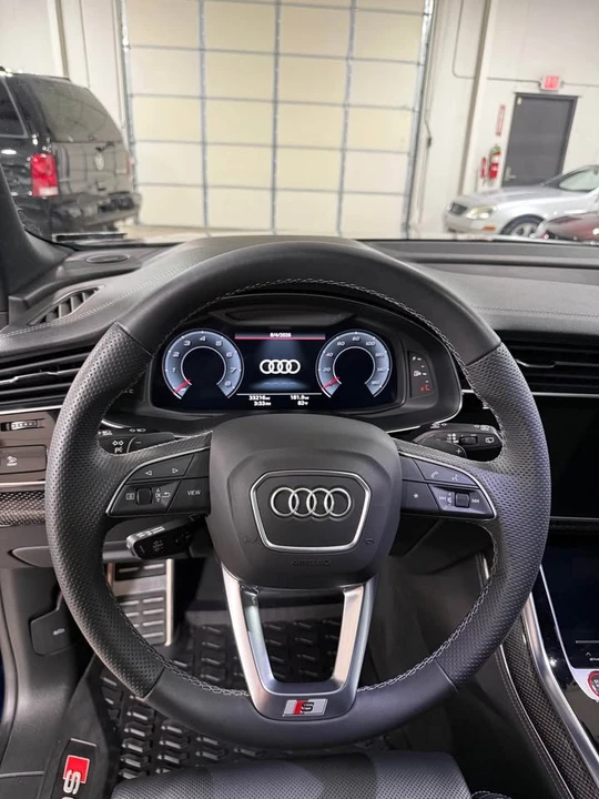 2023 Audi SQ8 - Image 10 of 20
