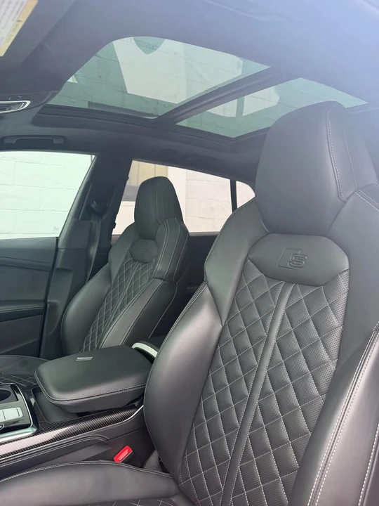 2023 Audi SQ8 - Image 8 of 10