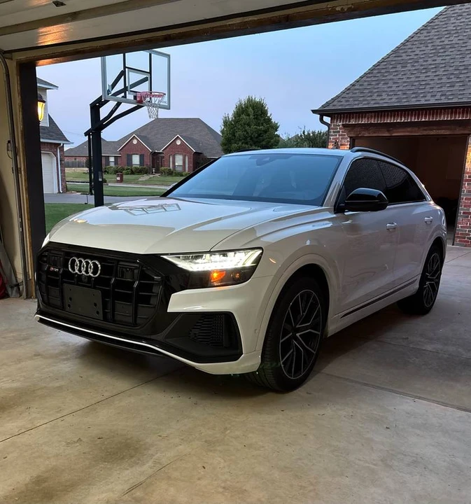 2023 Audi SQ8 - Image 2 of 20