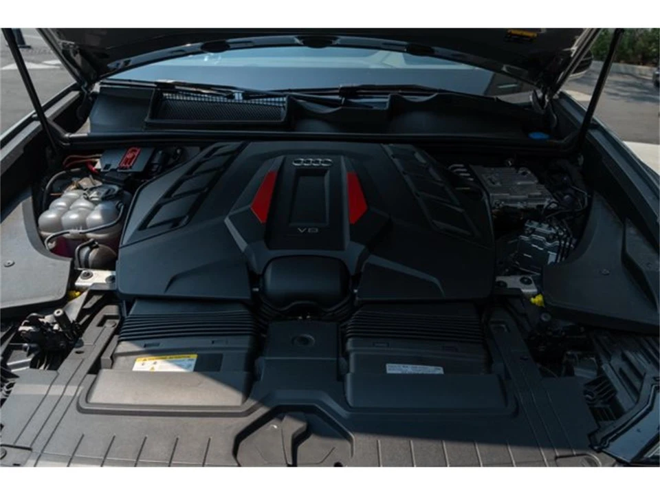 2023 Audi SQ8 - Image 18 of 31