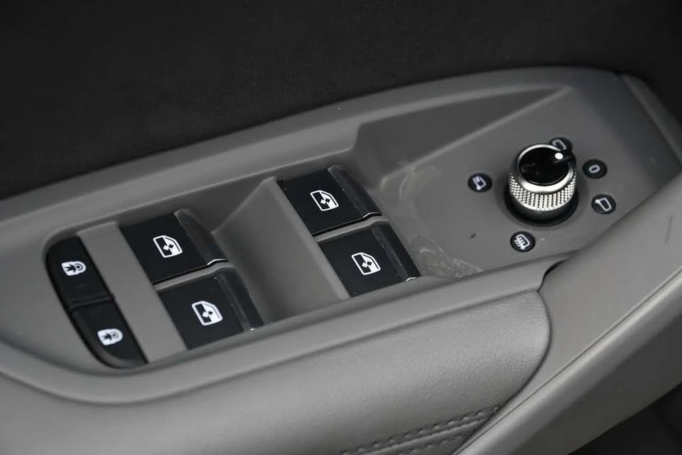 2023 Audi FY SQ5 - Image 13 of 20