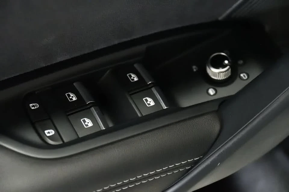 2023 Audi FY SQ5 - Image 13 of 20