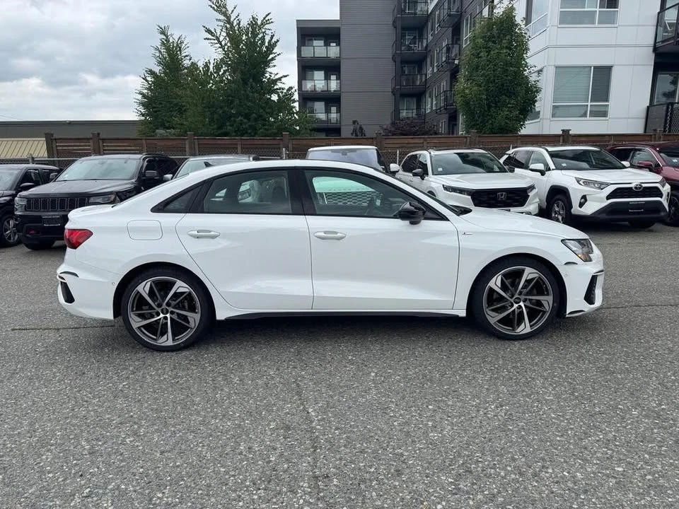 2023 Audi 8Y A3 - Image 4 of 5