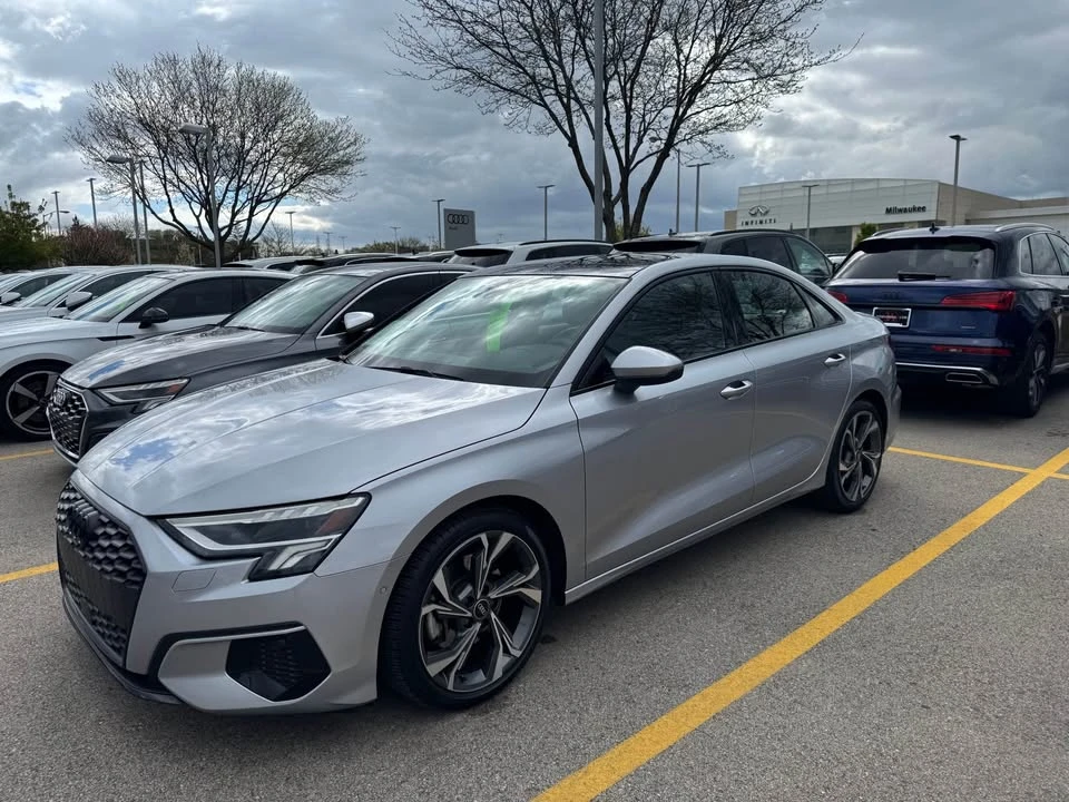 2023 Audi 8Y A3 - Image 3 of 6