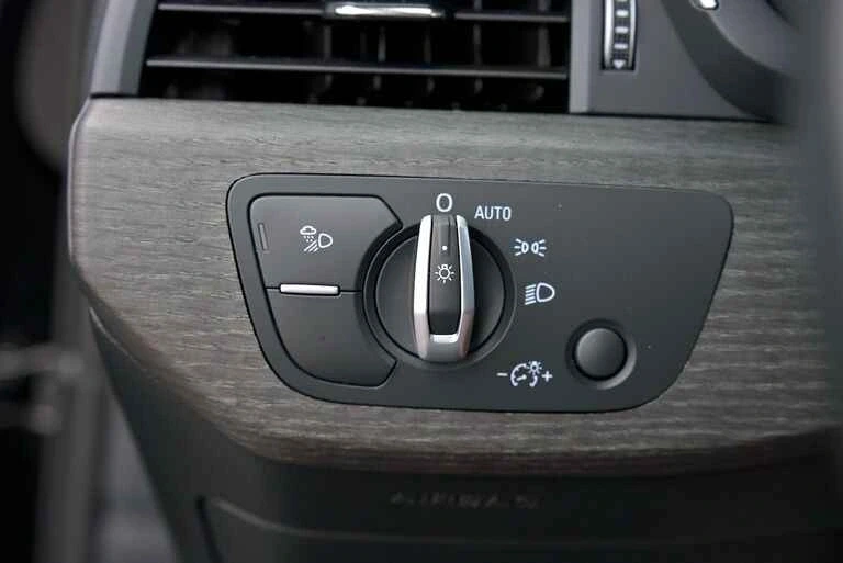 2023 Audi B9 A4 - Image 8 of 20