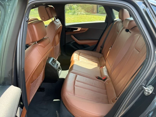 2023 Audi B9 A4 - Image 9 of 17