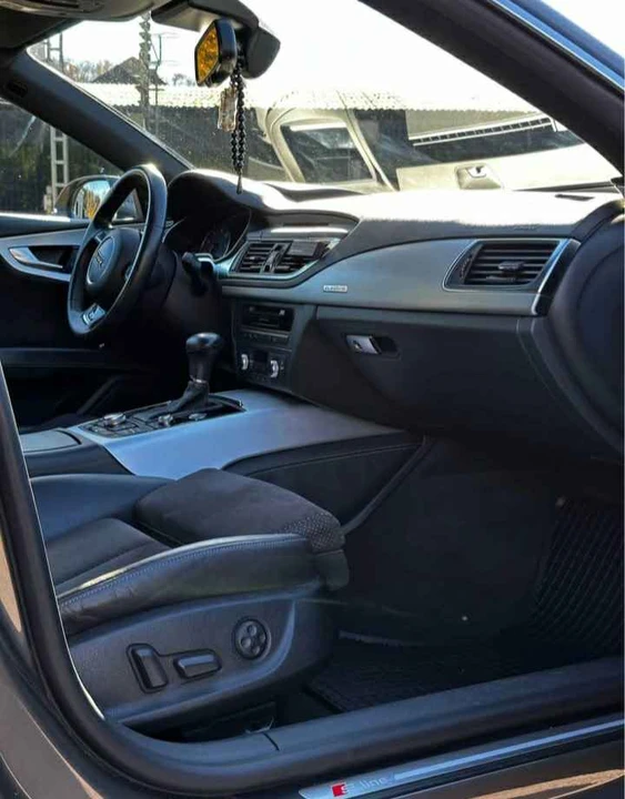 2023 Audi C8 A7 - Image 9 of 9