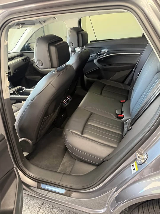 2023 Audi e-tron - Image 6 of 17
