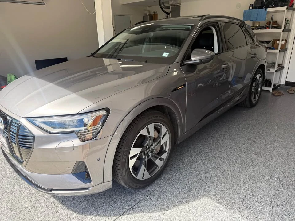 2023 Audi e-tron - Image 2 of 17