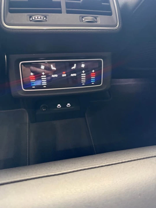 2023 Audi e-tron - Image 9 of 17