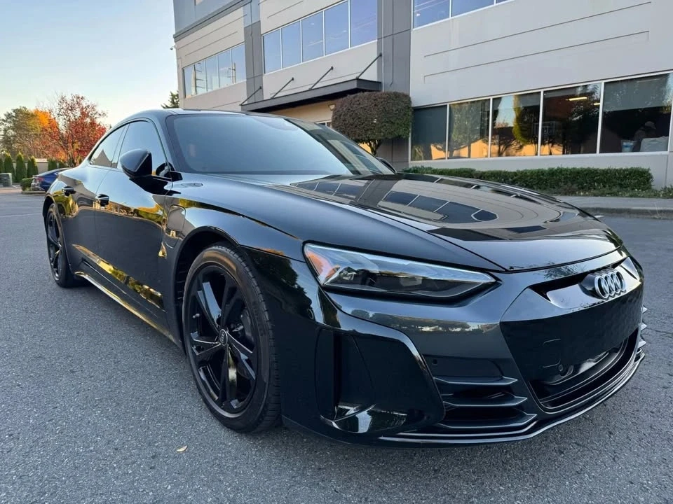 2023 Audi e-tron GT - Image 2 of 20