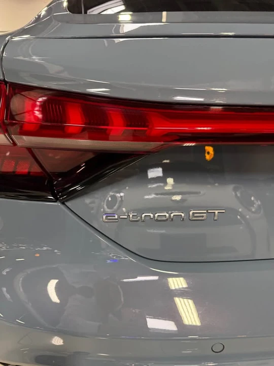 2023 Audi e-tron GT - Image 6 of 9