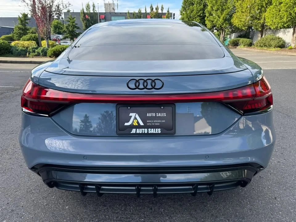 2023 Audi e-tron GT - Image 9 of 20