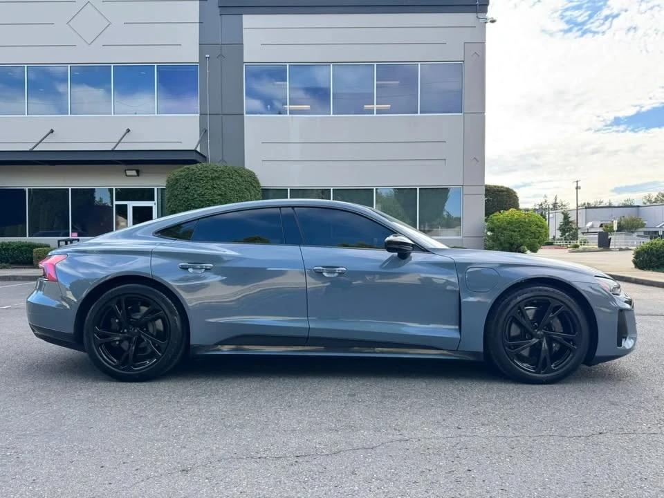 2023 Audi e-tron GT - Image 12 of 20