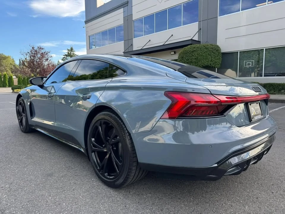 2023 Audi e-tron GT - Image 8 of 20