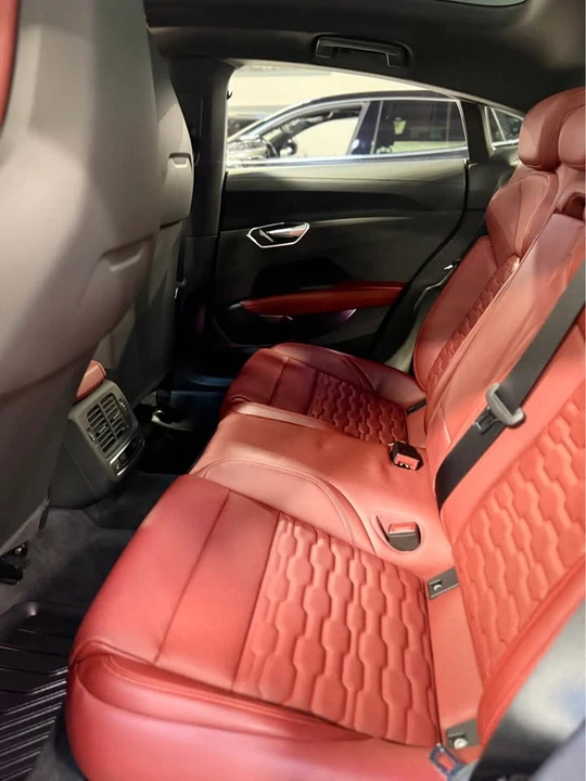 2023 Audi e-tron GT - Image 5 of 6