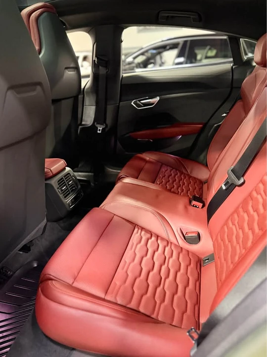 2023 Audi e-tron GT - Image 5 of 6