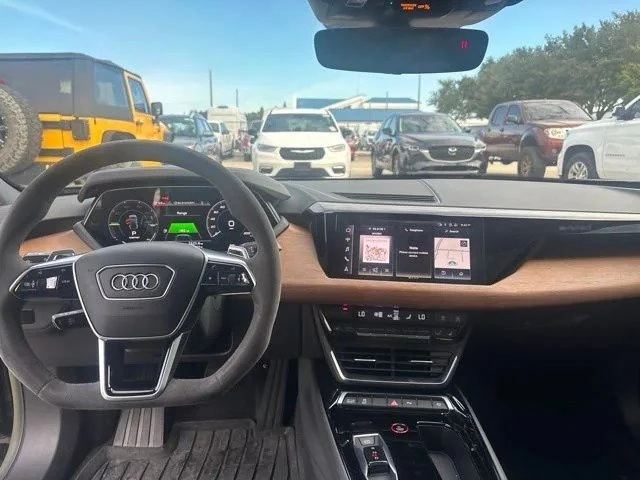 2023 Audi e-tron GT - Image 10 of 13