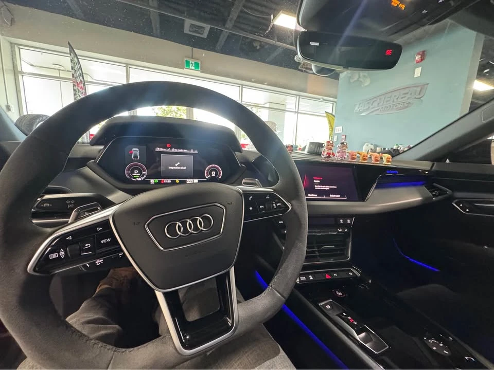 2023 Audi e-tron GT - Image 4 of 16