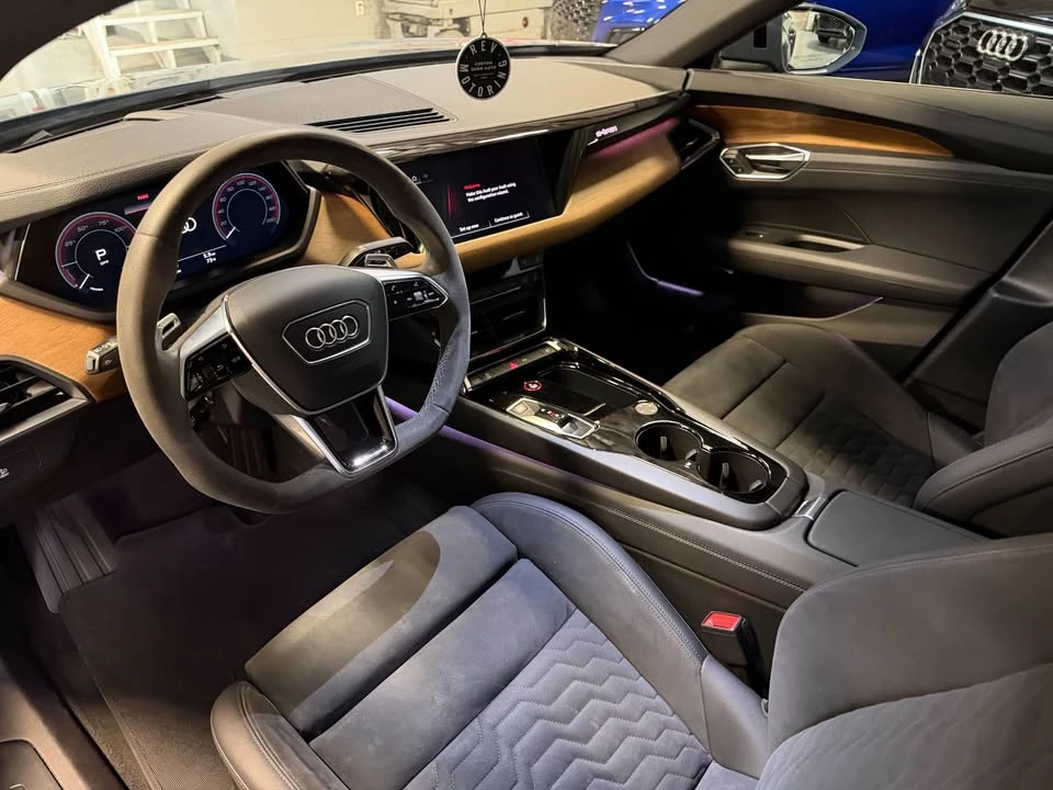 2023 Audi e-tron GT - Image 3 of 3