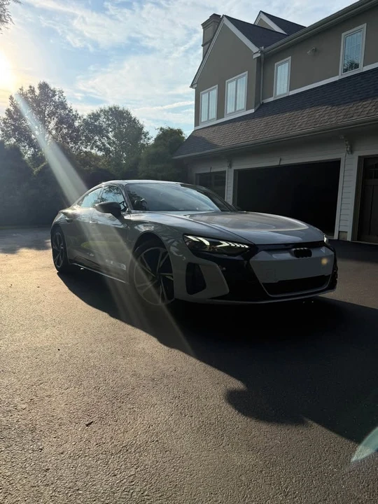 2023 Audi e-tron GT - Image 3 of 11