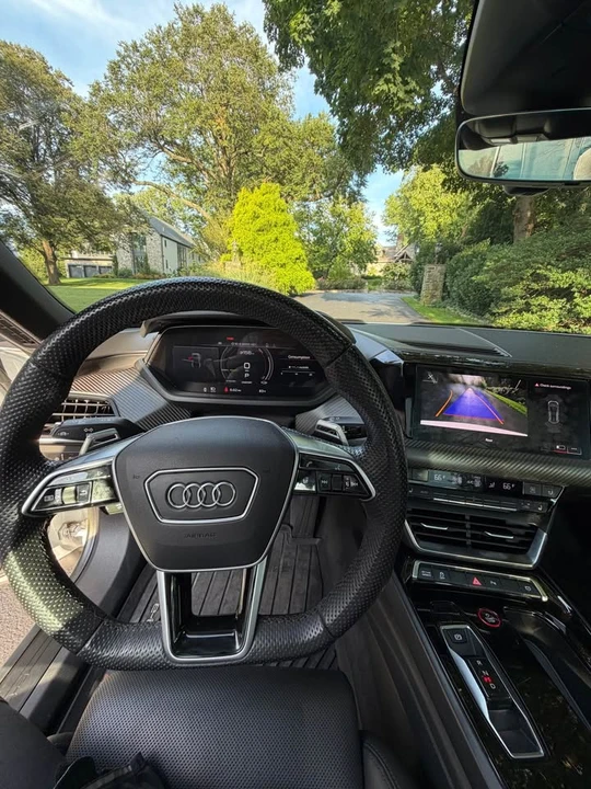 2023 Audi e-tron GT - Image 7 of 11